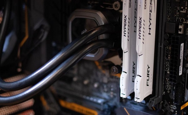 選擇學(xué)習(xí)嵌入式開發(fā)有什么優(yōu)勢(shì)