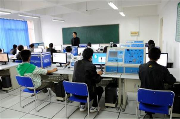 我大學(xué)學(xué)的是計(jì)算機(jī)，還要參加培訓(xùn)嗎？