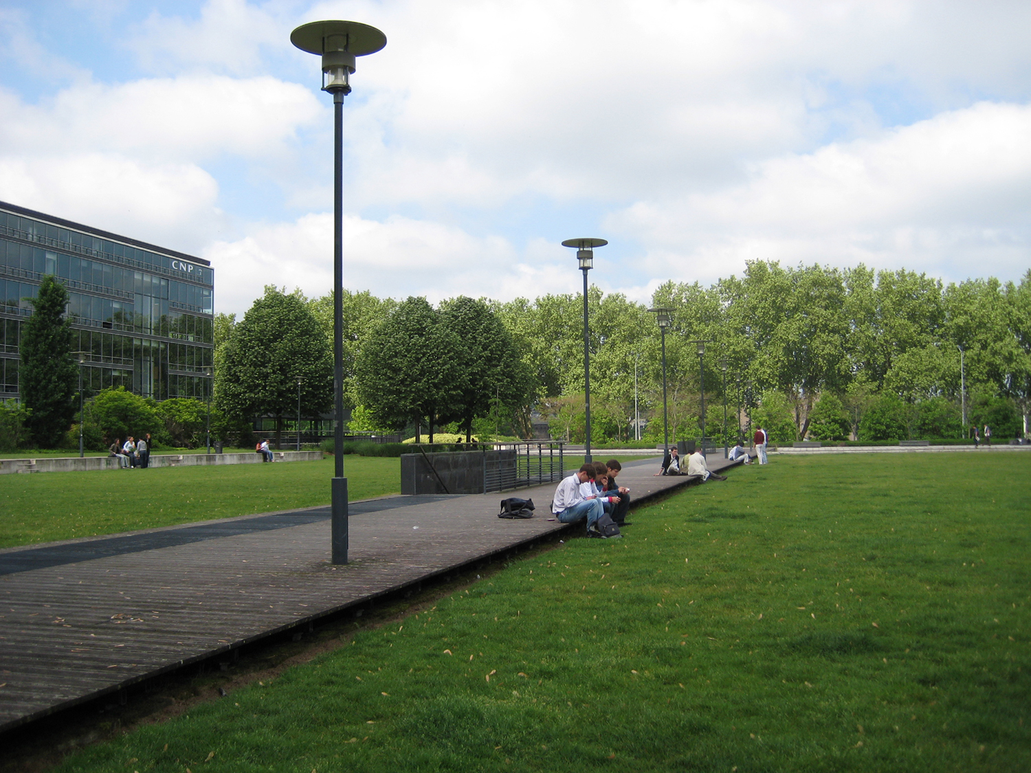 高中畢業(yè)生申請留學(xué)德國，最關(guān)鍵的一步是