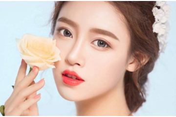 最新眼線畫法示范 打造迷人大眼