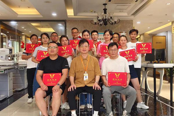 了解驗(yàn)光師報考條件，掌握你未來的職業(yè)機(jī)會！