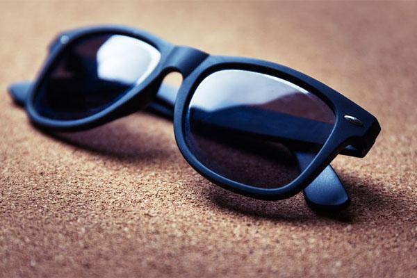 驗(yàn)光師：了解你的視力需求，給予個(gè)性化的行動(dòng)建議